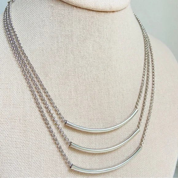 New York and Company silvertone tri strand tiered curved bar pendant necklace NY - Picture 3 of 8